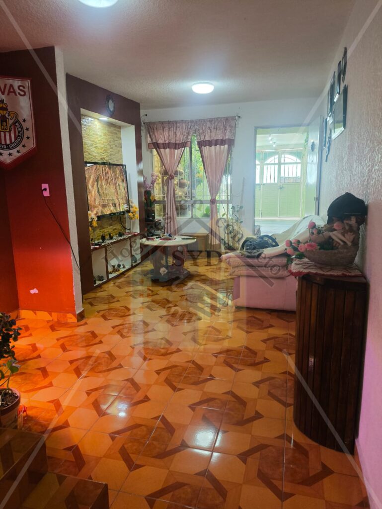 Venta de Casa de 3 recamaras en Héroes Tecámac sección Jardines. en Sección Jardines, Tecámac. — Galería 2